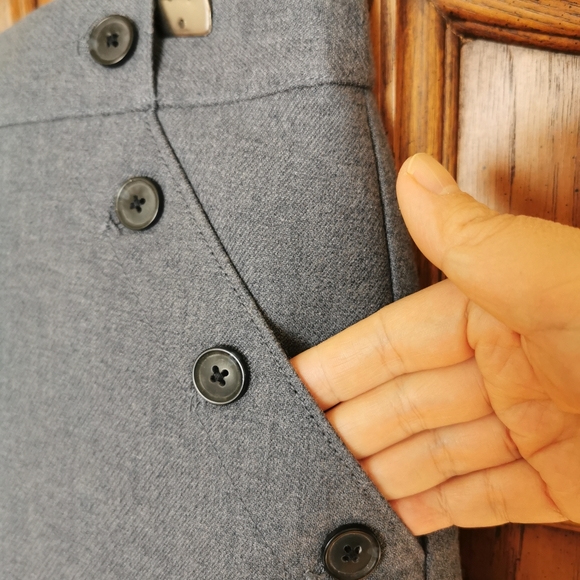 Gap grey skirt - Picture 2 of 7